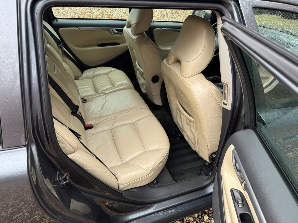 Volvo V70 2,4 170 aut. 5d