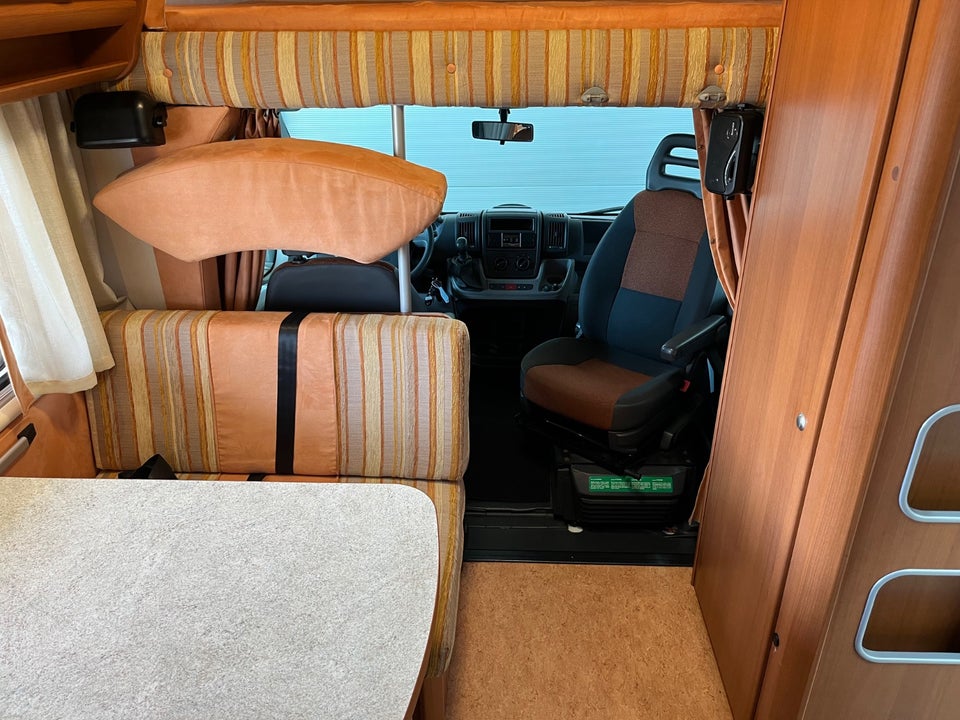 Elnagh Duke 2,2 46 2d