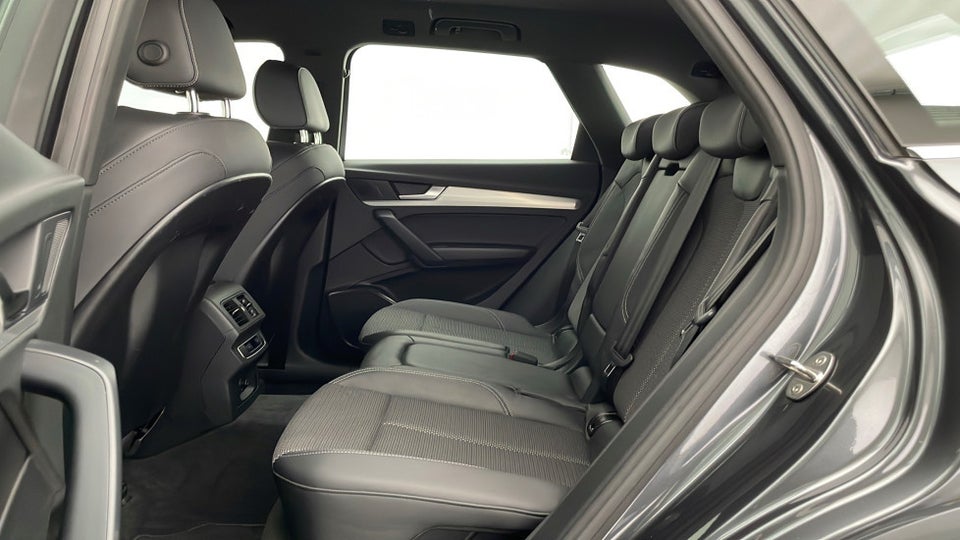 Audi Q5 50 TFSi e S-line quattro S-tr. 5d