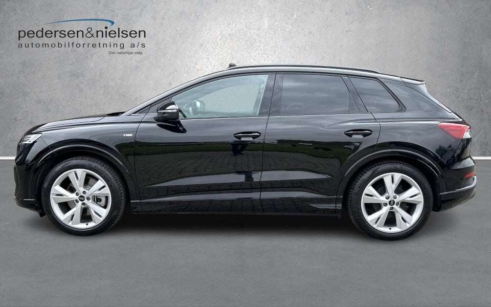 Audi Q4 e-tron 45 S-line quattro 5d
