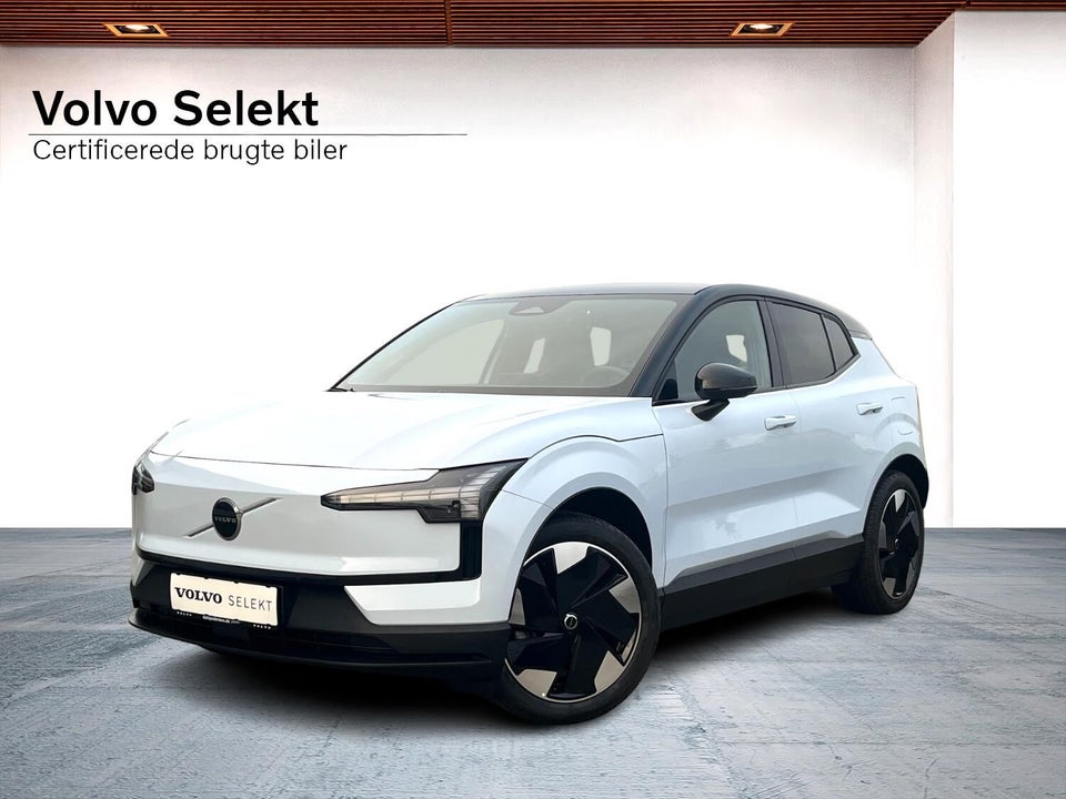 Volvo EX30 Extended Range Plus 5d