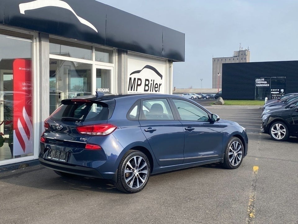 Hyundai i30 1,6 CRDi 110 Life+ 5d