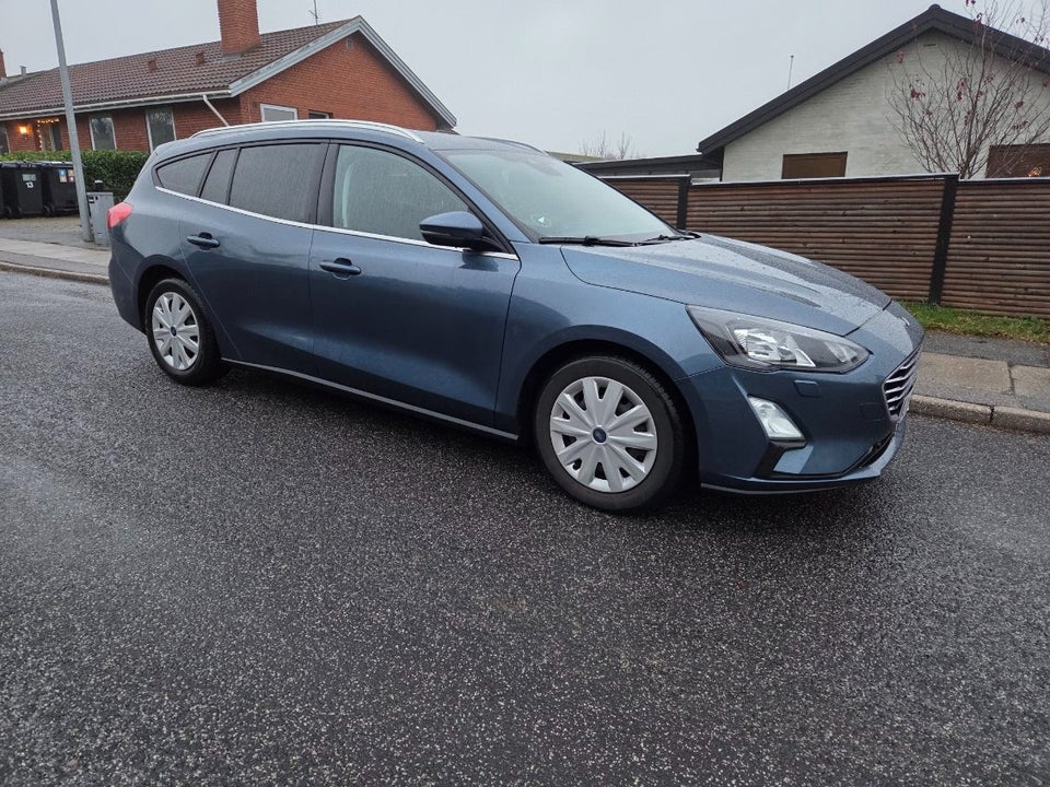 Ford Focus 1,0 EcoBoost mHEV Titanium stc. 5d