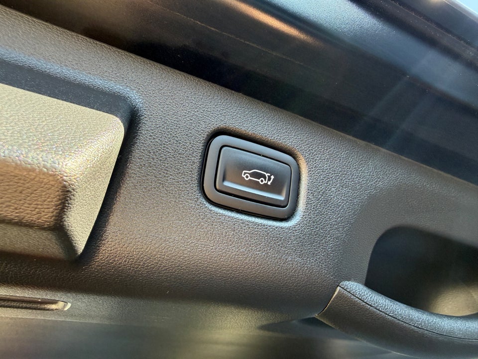 Hyundai Kona 64 EV Ultimate 5d