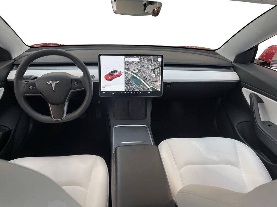 Tesla Model 3 Long Range AWD 4d