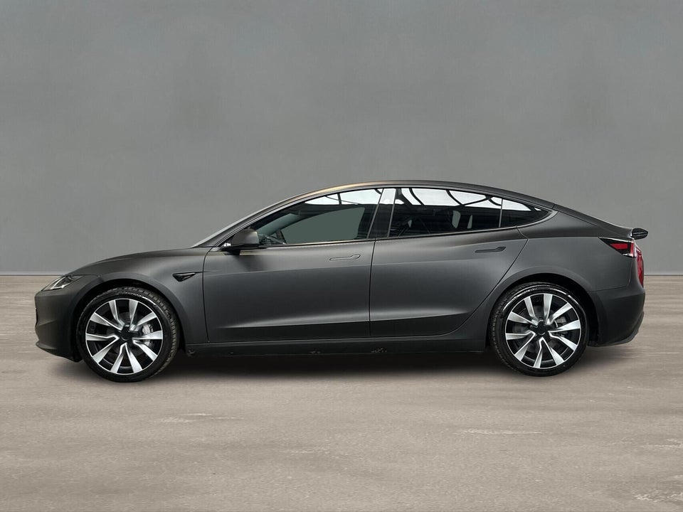 Tesla Model 3 Long Range AWD 4d