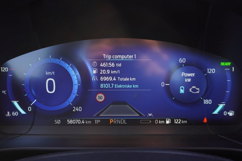 Ford Kuga 2,5 HEV Titanium CVT 5d