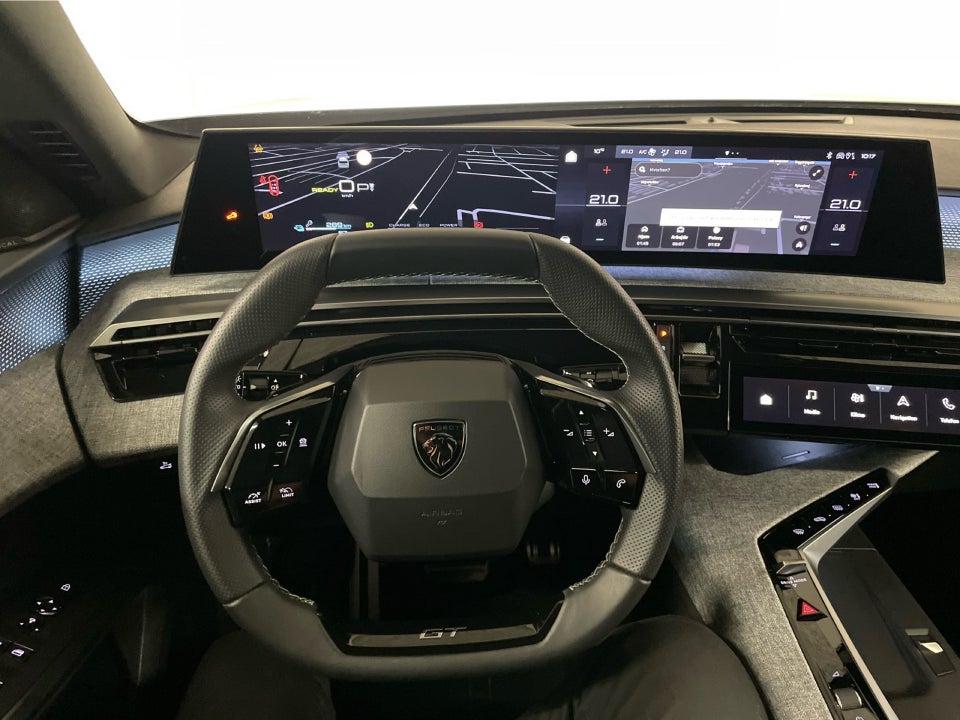Peugeot e-3008 77 GT Pack 5d