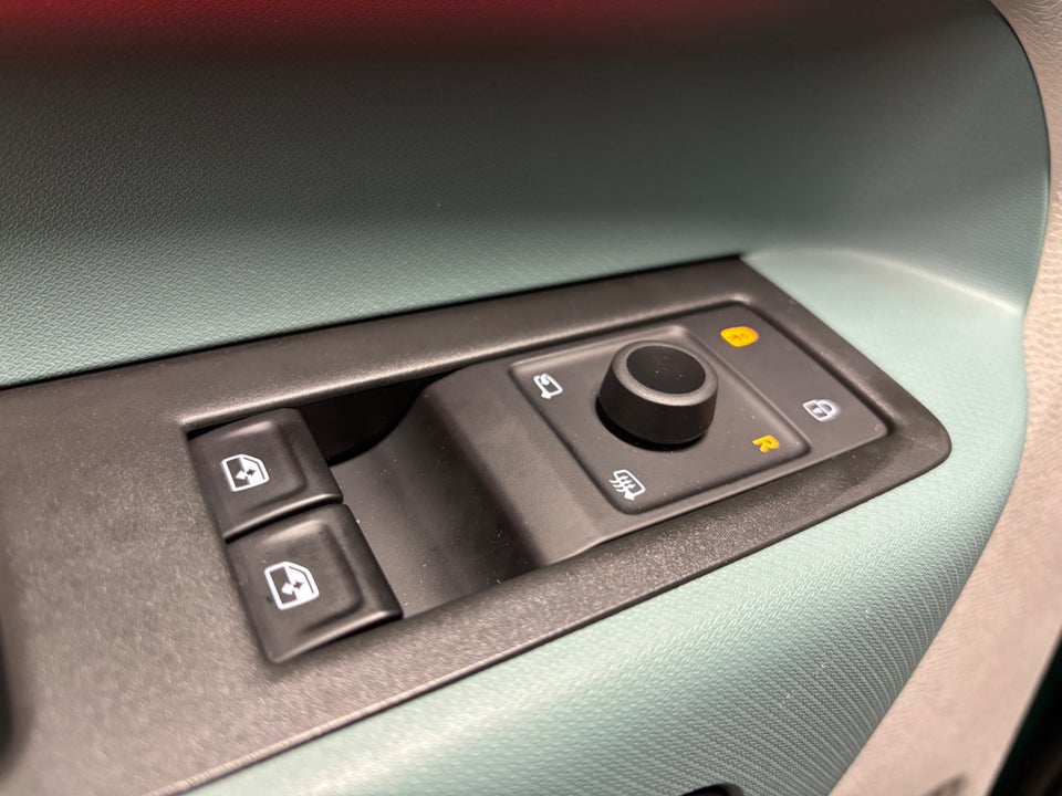 VW ID.Buzz 77 Pro SWB 5d