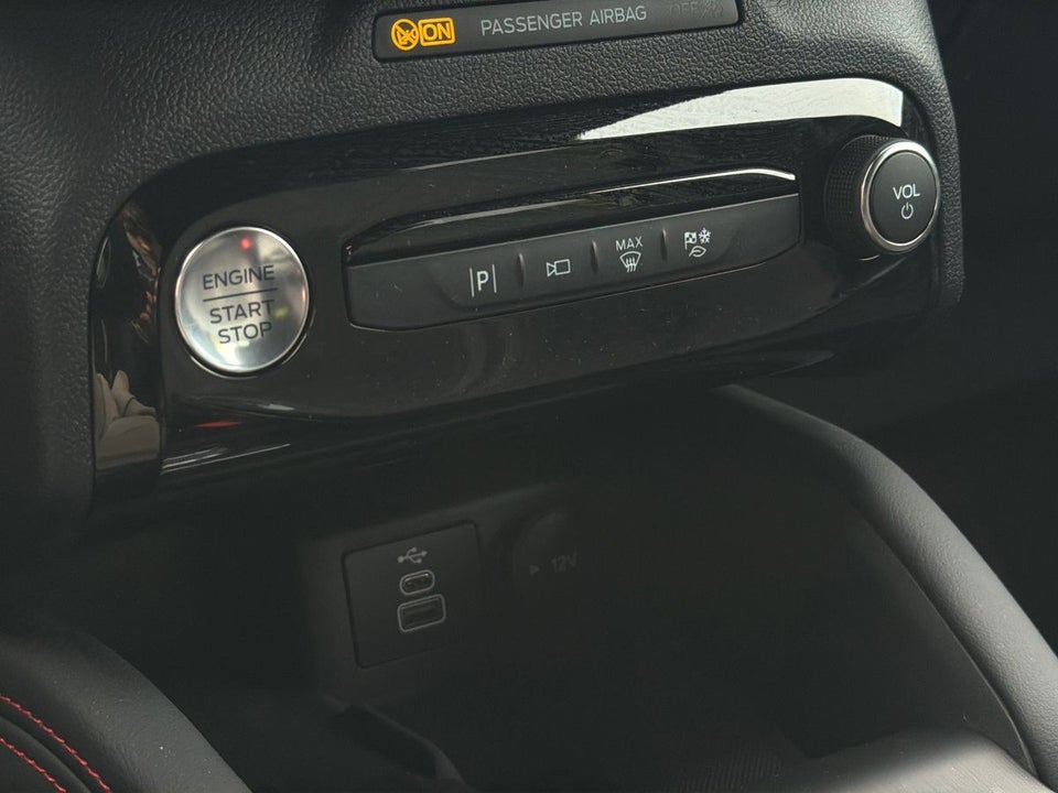 Ford Kuga 2,5 PHEV ST-Line X CVT 5d