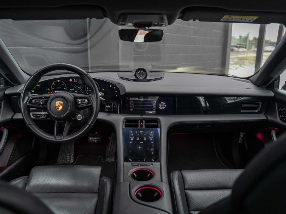 Porsche Taycan Performance+ 4d