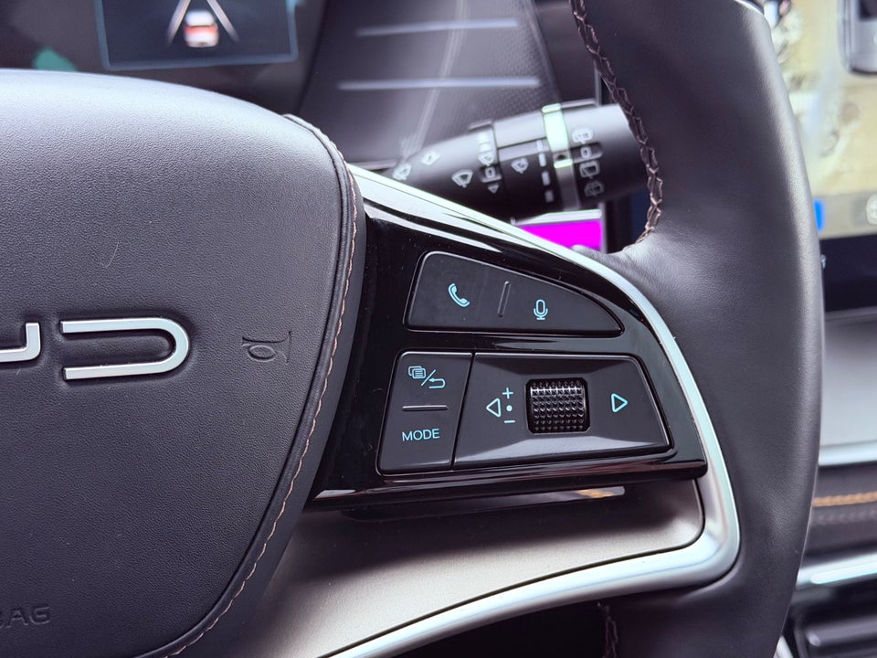 BYD Tang 109 Flagship AWD 7prs 5d