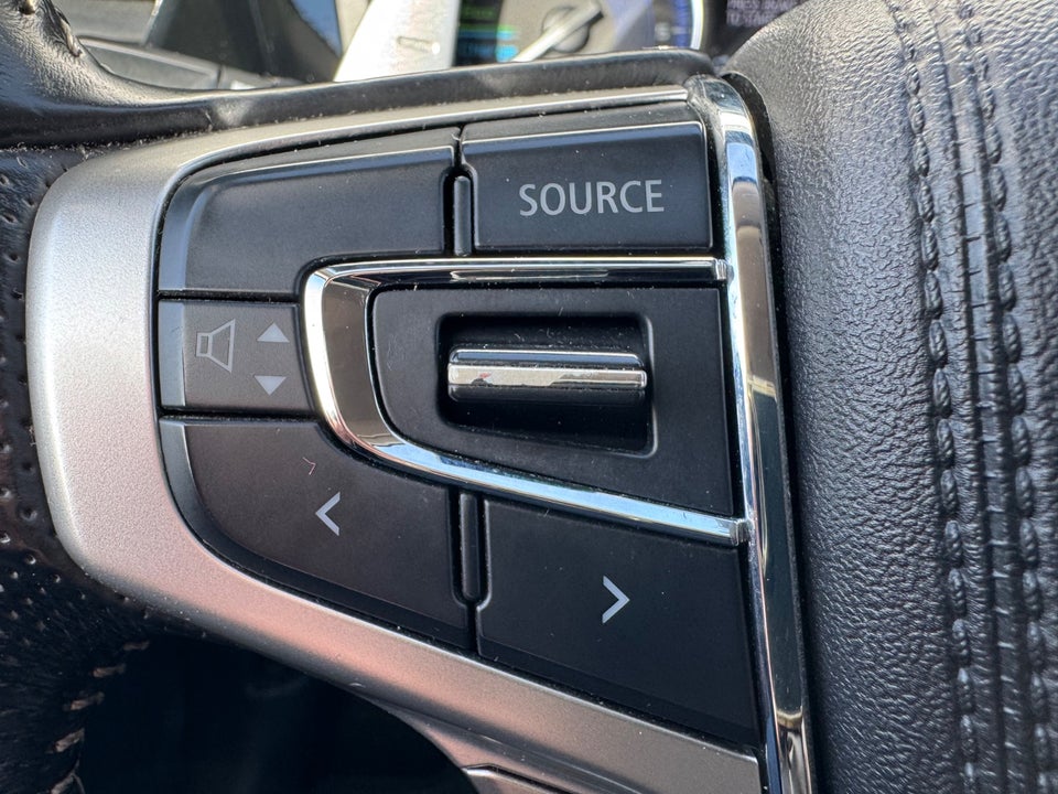 Mitsubishi Outlander 2,4 PHEV Intense CVT 4WD 5d