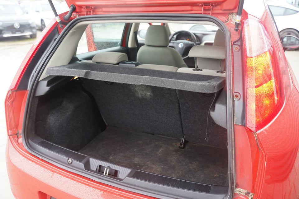 Fiat Grande Punto 1,4 16V Dynamic 5d