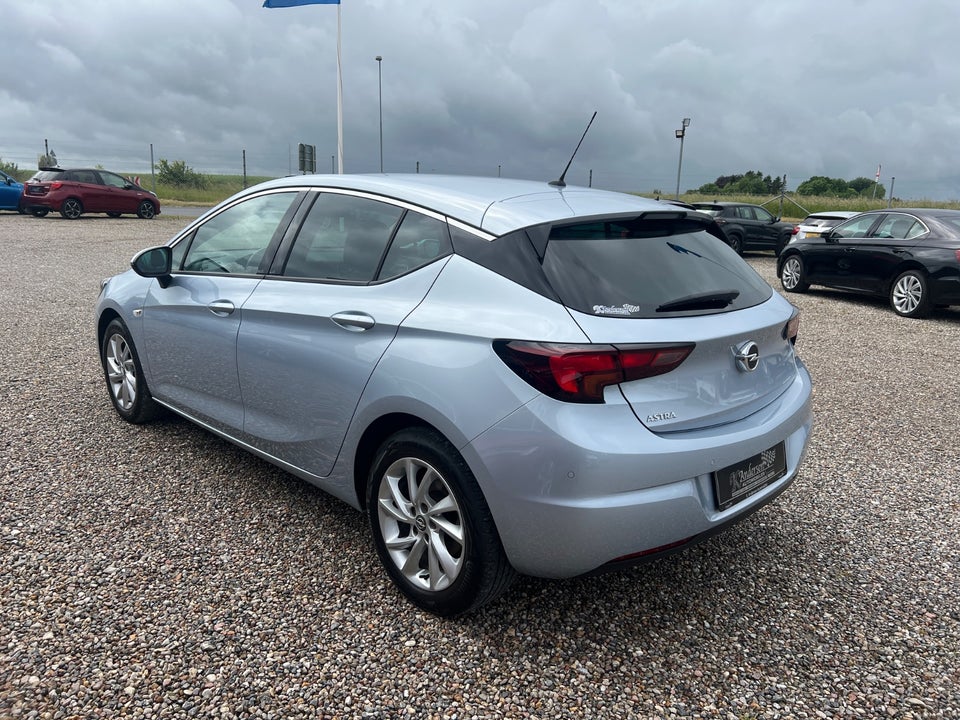 Opel Astra 1,2 T 110 Elegance 5d