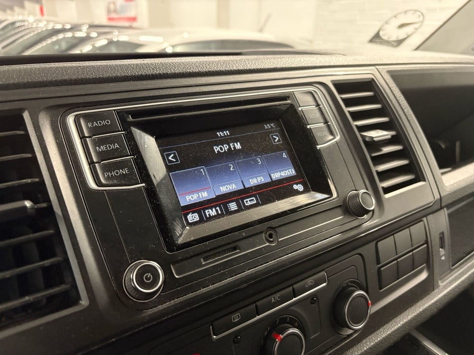 VW Transporter 2,0 TDi 102 Kassevogn kort