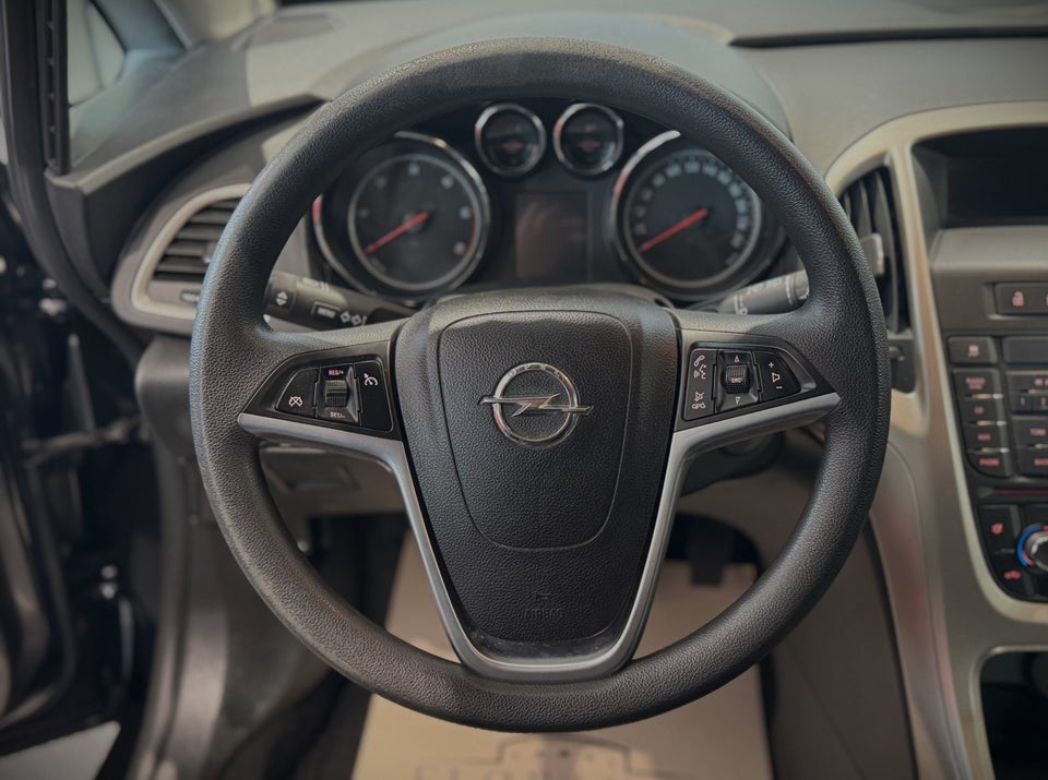 Opel Astra 1,3 CDTi 95 Enjoy 5d