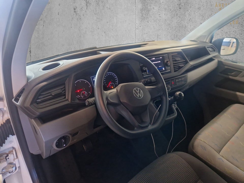 VW Transporter 2,0 TDi 150 Kassevogn kort