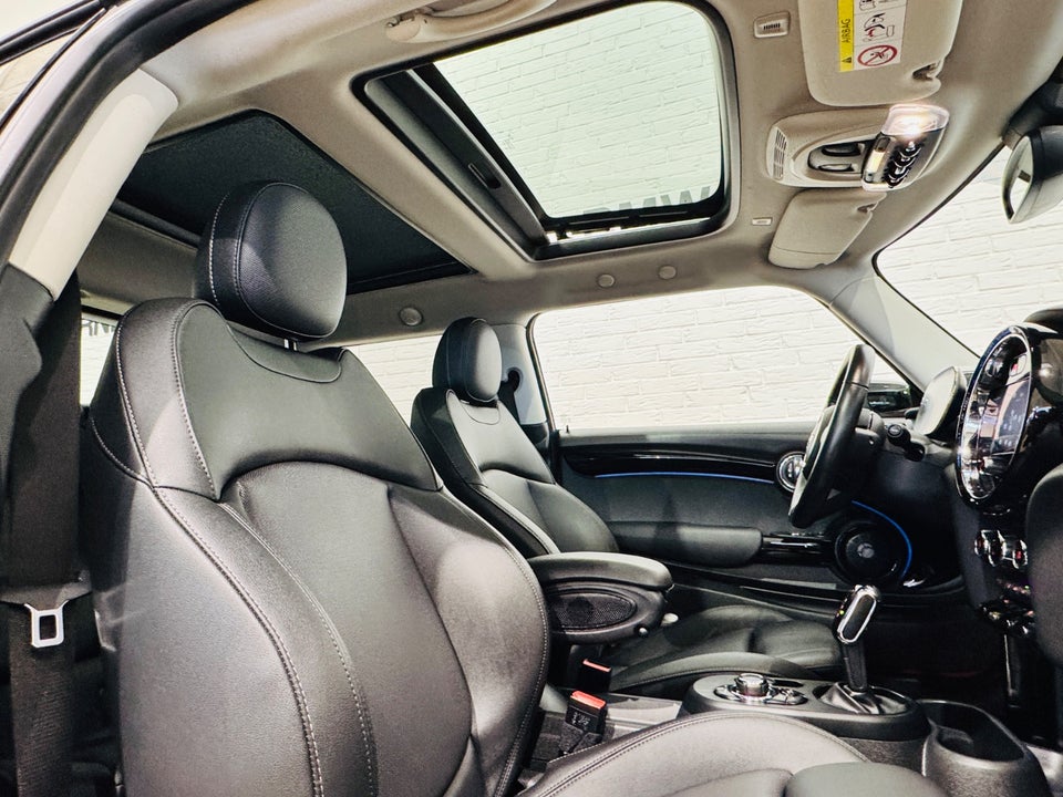 MINI Cooper SE Classic Trim 3d