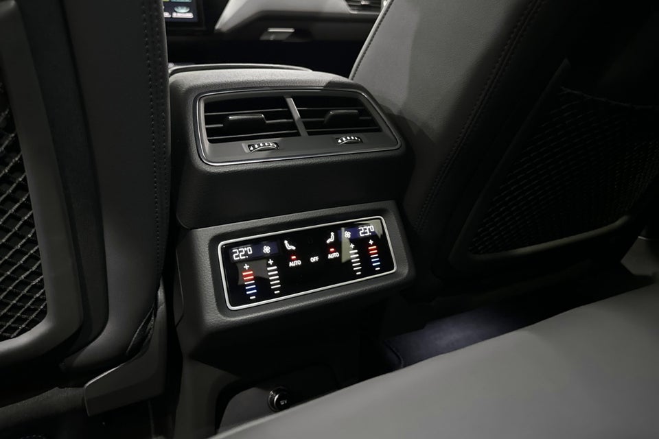 Audi Q8 e-tron 55 S-line Sportback quattro 5d