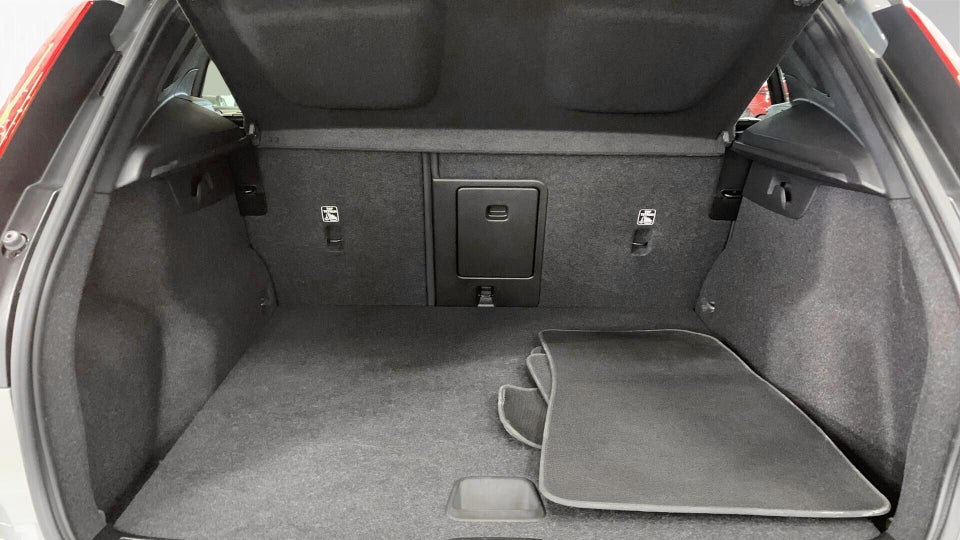 Volvo XC40 P6 ReCharge Core 5d