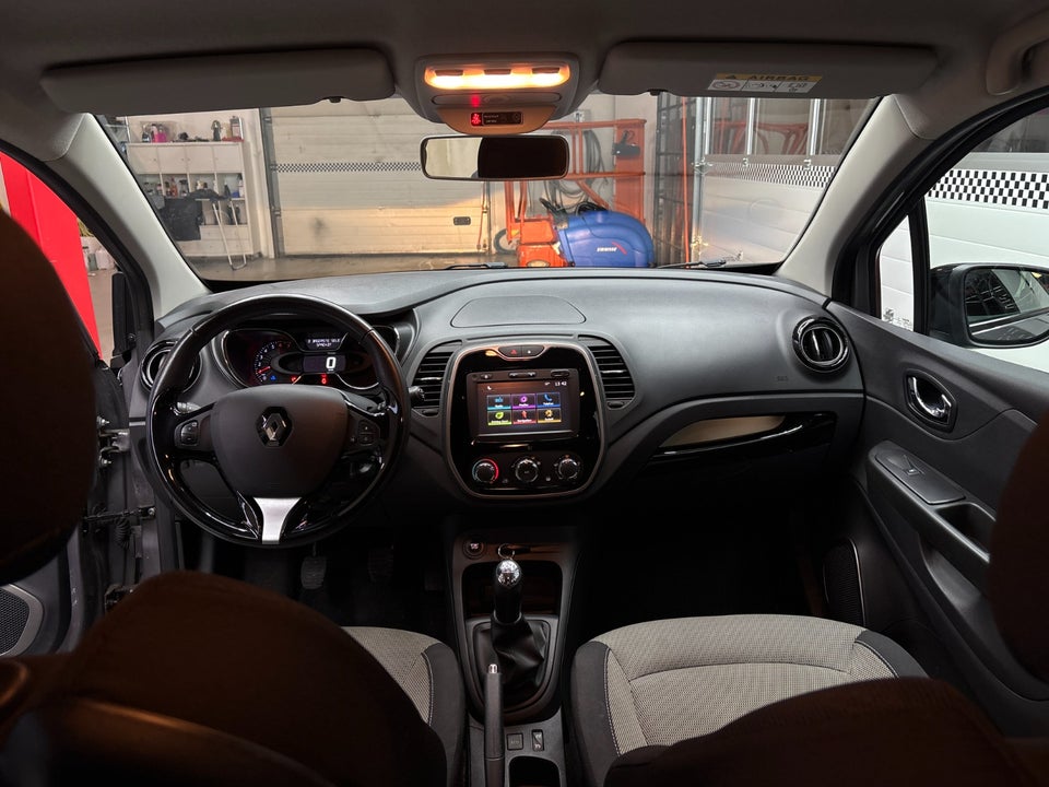 Renault Captur 0,9 TCe 90 Expression 5d