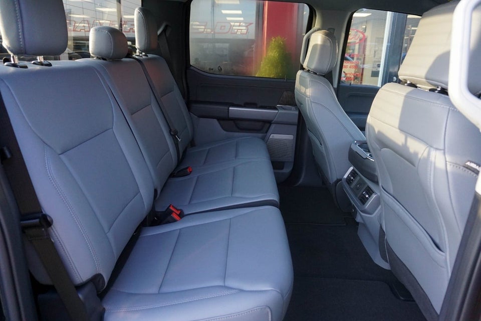 Ford F-150 123 Lightning Flash Extended Range 4d