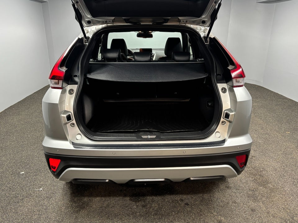 Mitsubishi Eclipse Cross 2,4 PHEV Intense CVT 4WD 5d