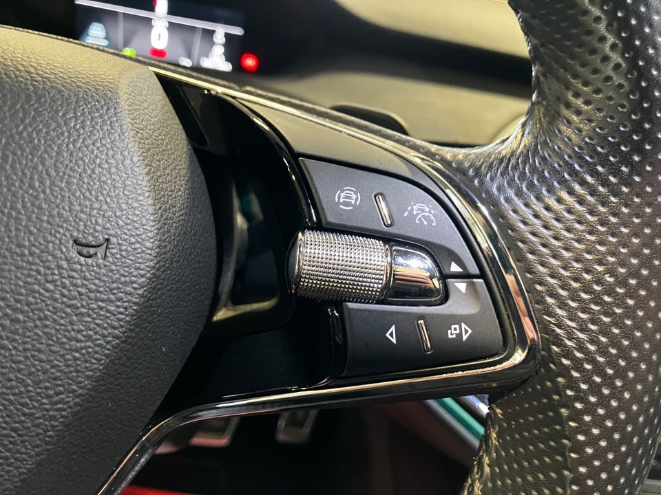 Skoda Enyaq 60 iV Founders Edition 5d