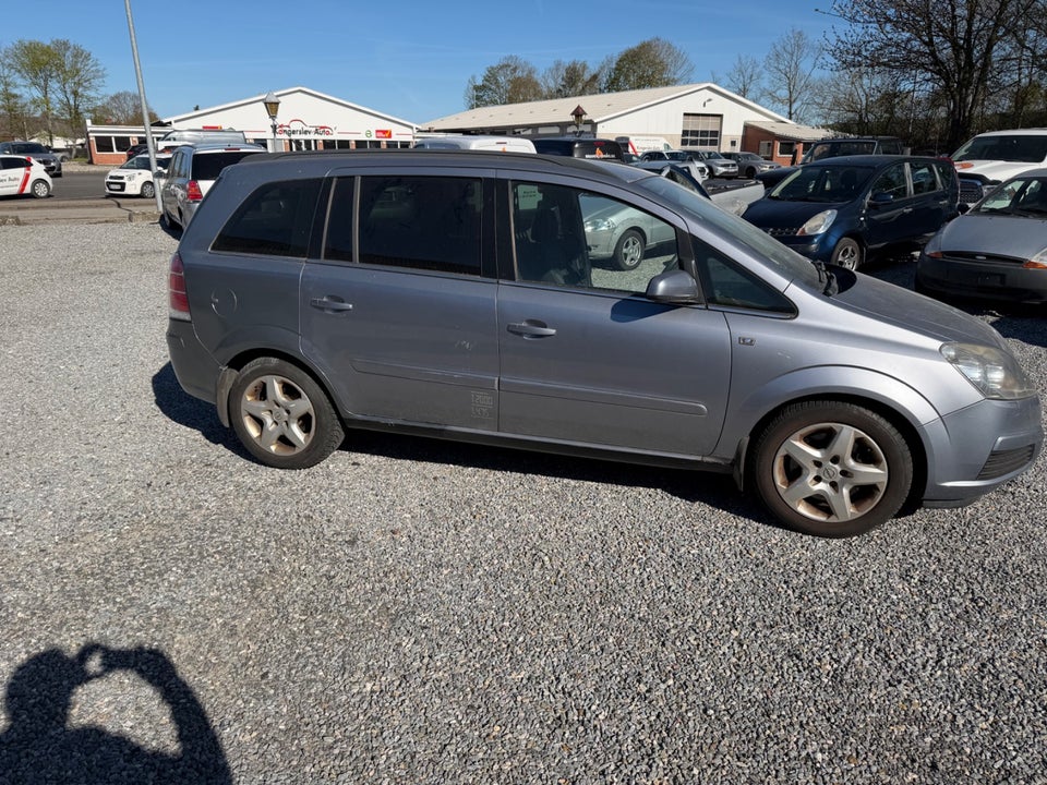 Opel Zafira 1,9 CDTi 100 Enjoy 5d
