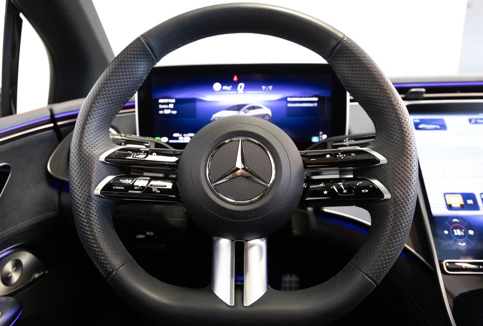 Mercedes EQE300 AMG Line 4d