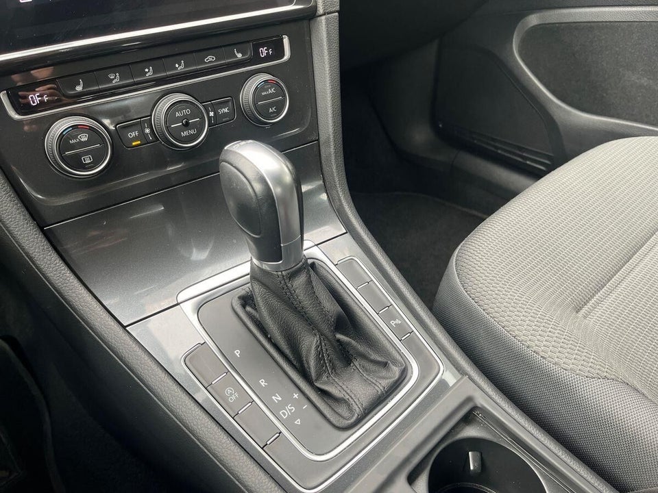 VW Golf VII 1,5 TSi 130 Comfortline Variant DSG 5d