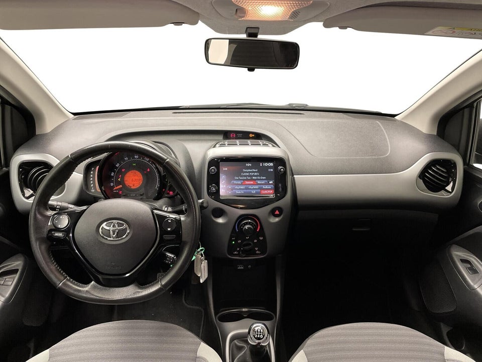 Toyota Aygo 1,0 VVT-i x-plore 5d