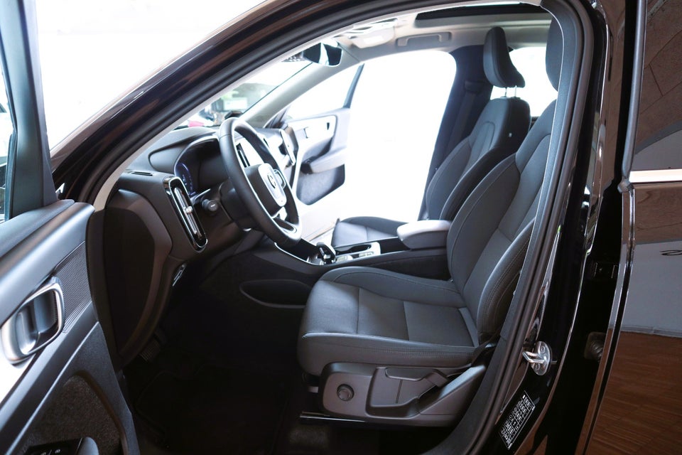 Volvo XC40 1,5 T4 ReCharge Inscription aut. 5d