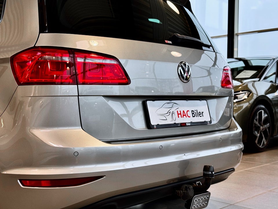 VW Golf Sportsvan 1,6 TDi 110 Lounge DSG BMT 5d