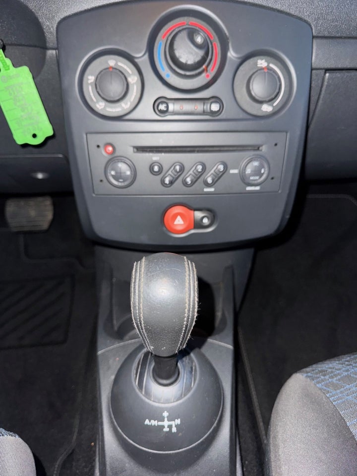 Renault Clio III 1,2 16V Authentique BeatUp aut. 5d