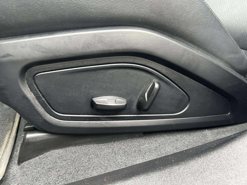 Porsche Taycan 4d