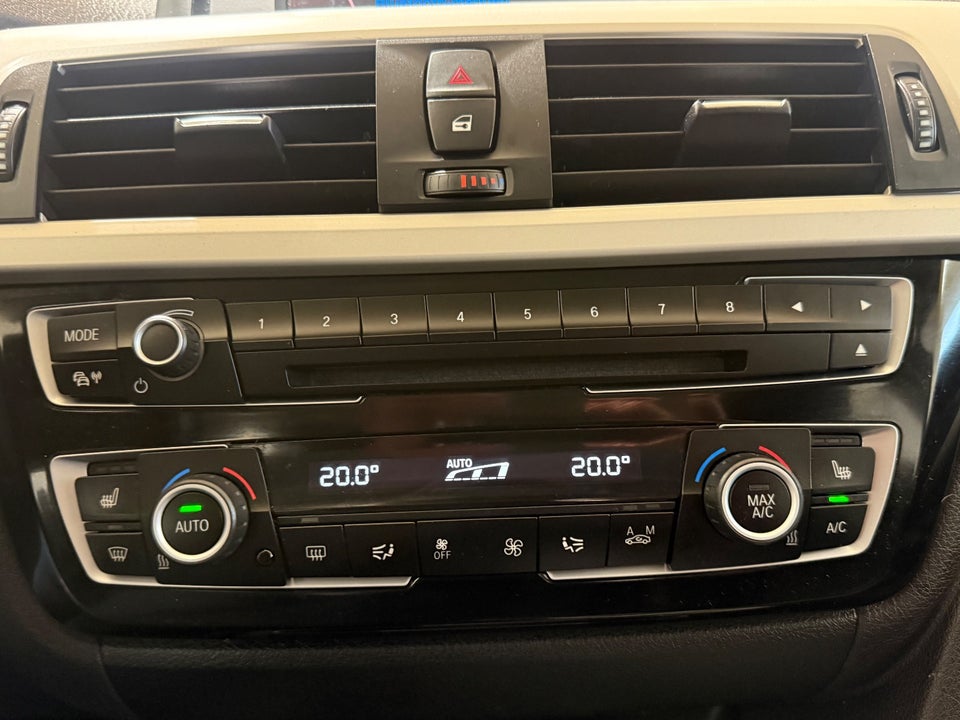 BMW 320d 2,0 Touring aut. 5d