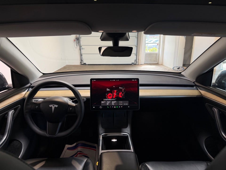 Tesla Model Y RWD 5d