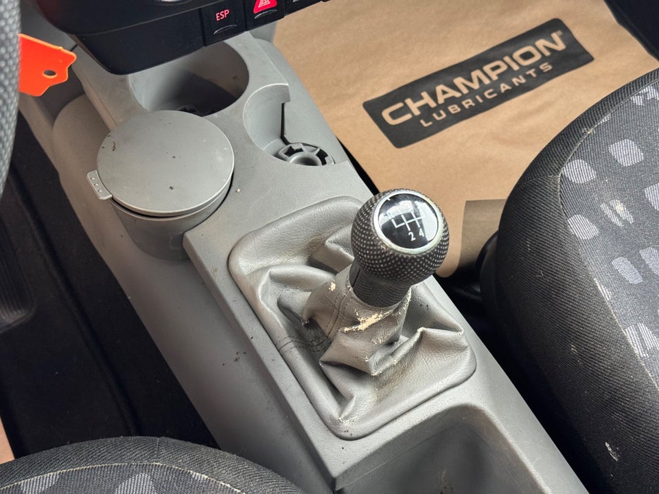 VW New Beetle 2,0 Highline 2d