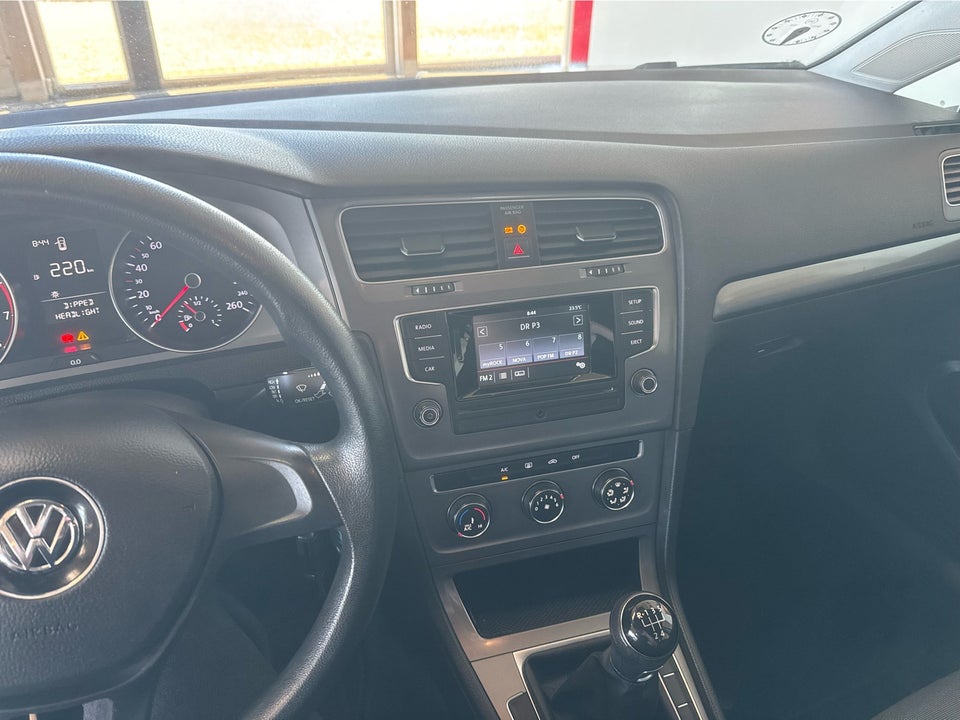 VW Golf VII 1,2 TSi 85 Startline Variant BMT 5d
