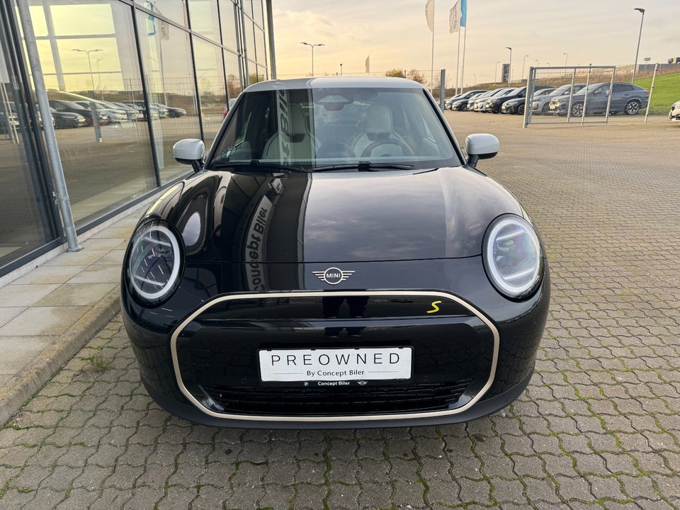 MINI Cooper SE Favoured Trim M 3d