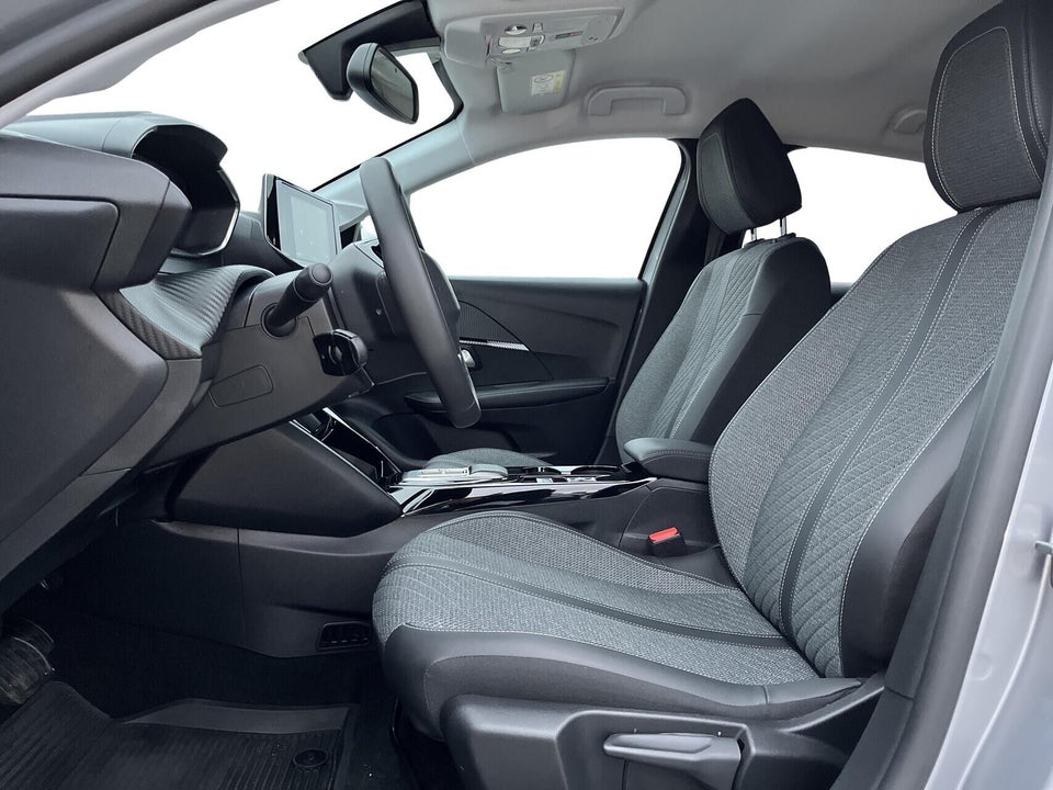Peugeot e-208 50 Style 5d