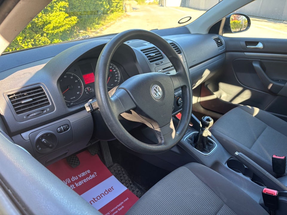 VW Golf V 1,6 DK 5d
