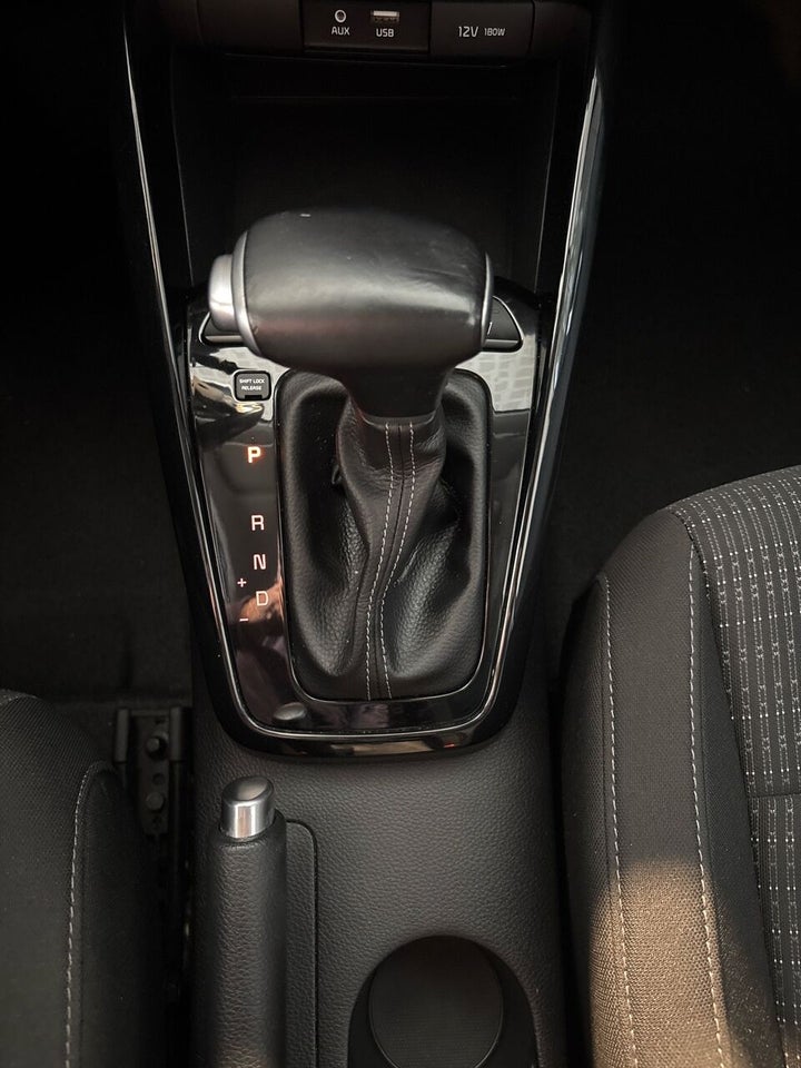 Kia Stonic 1,0 T-GDi Attraction+ DCT 5d