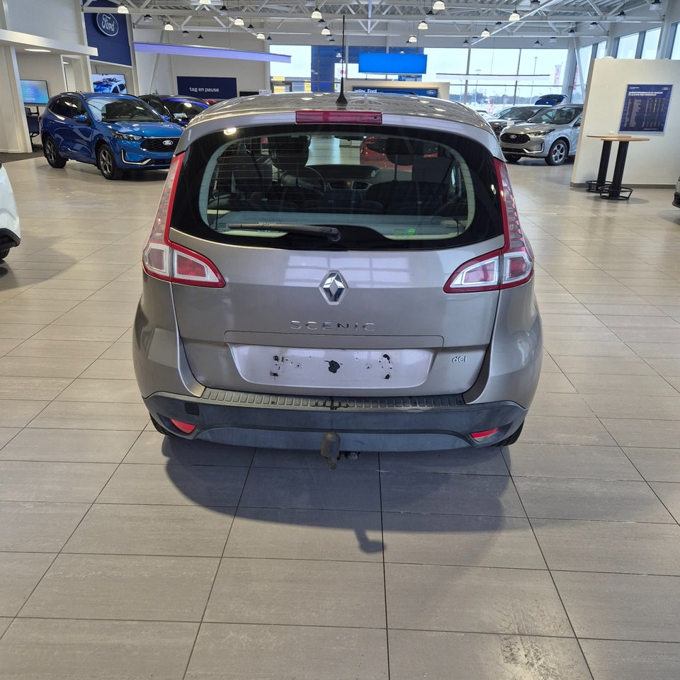 Renault Scenic II 1,9 dCi 130 Authentique 5d