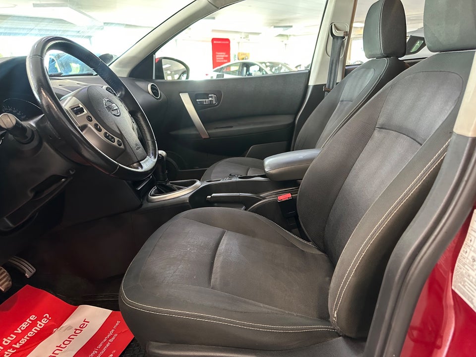 Nissan Qashqai 1,6 Tekna 5d