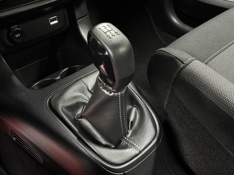 Citroën C3 1,2 PureTech 83 Shine 5d