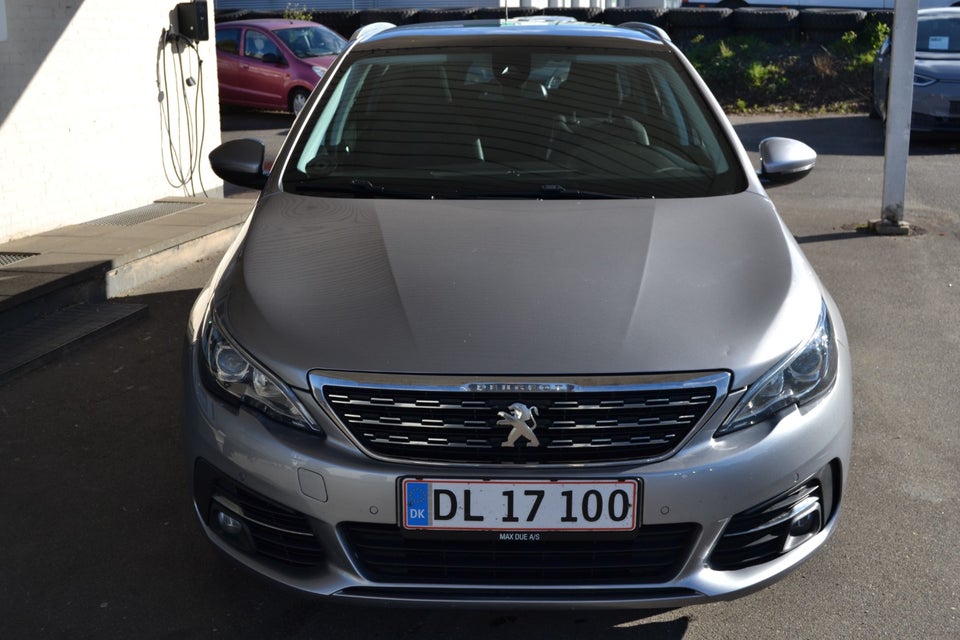 Peugeot 308 1,6 BlueHDi 120 Allure Sky SW 5d