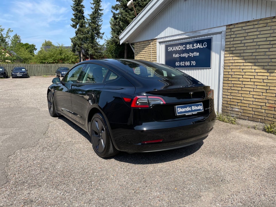 Tesla Model 3 Long Range AWD 4d